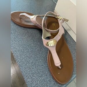 Michael kors sandals 7.5